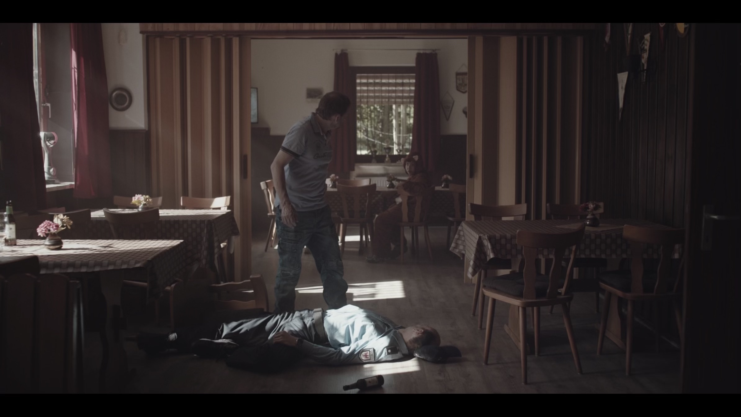 DOPPELHAUSHÄLFTE, TV Series / Episodes 1 & 8